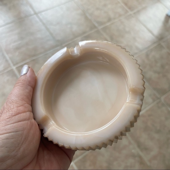 Vintage Pink Slag Glass Ashtray - Picture 9 of 10